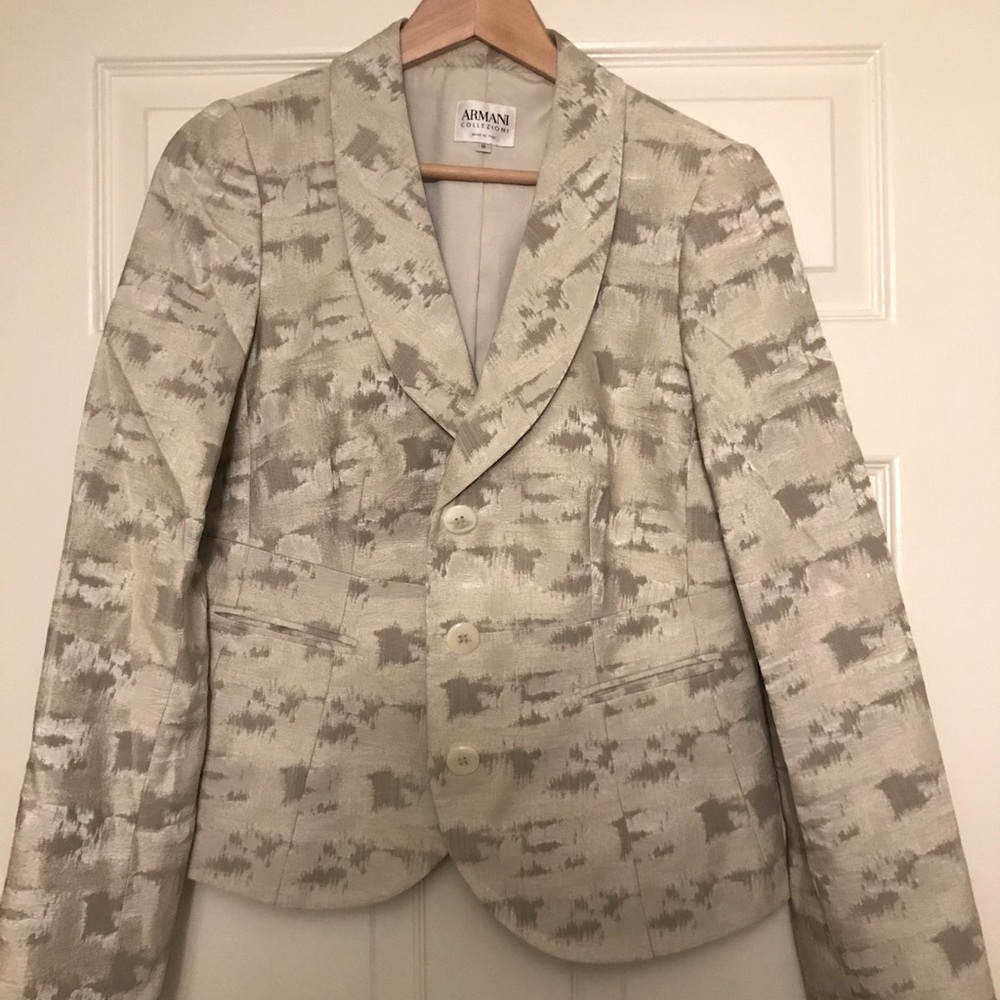 Women’s Armani Tan & Gray Blazer Size 10
